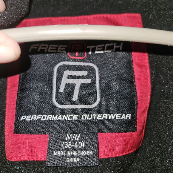 Men's size medium excellent condition Free tech preformence outerwear - Picture 3 of 6